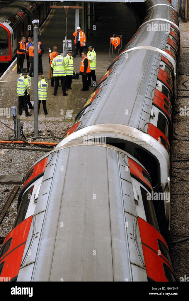 Tube Train Accident West London: Tragedy at Turnham Green image njpa2tcnwn.png