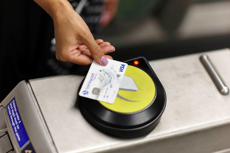 Stansted Airport Contactless Payments Begin Next Month image v23dmx7uer.png