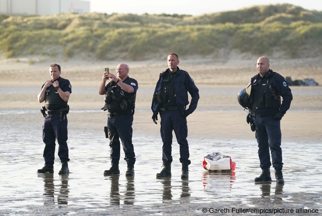 France Boat Interception Policy: New Measures for Safety image c877fddf 0d11 431f 95ae 3515f81b1c10.png