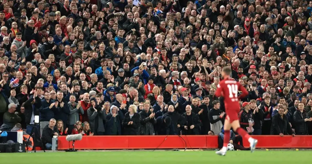 Premier League Travel Chaos: Festive Matchday Challenges image b2d2b3d8 e4b8 45c2 98b1 de4d22d09c69.webp