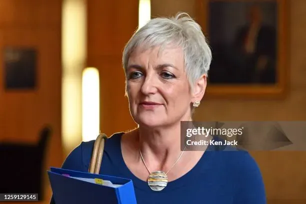 image bcd391cb 33cc 405d ac44 0c2c0ee42175.webp