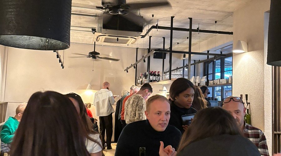 Agora Souvla Bar London: Best Dining Near Borough Market image e0649cc2 9d72 4c43 8aa7 f9d3b54569be.png