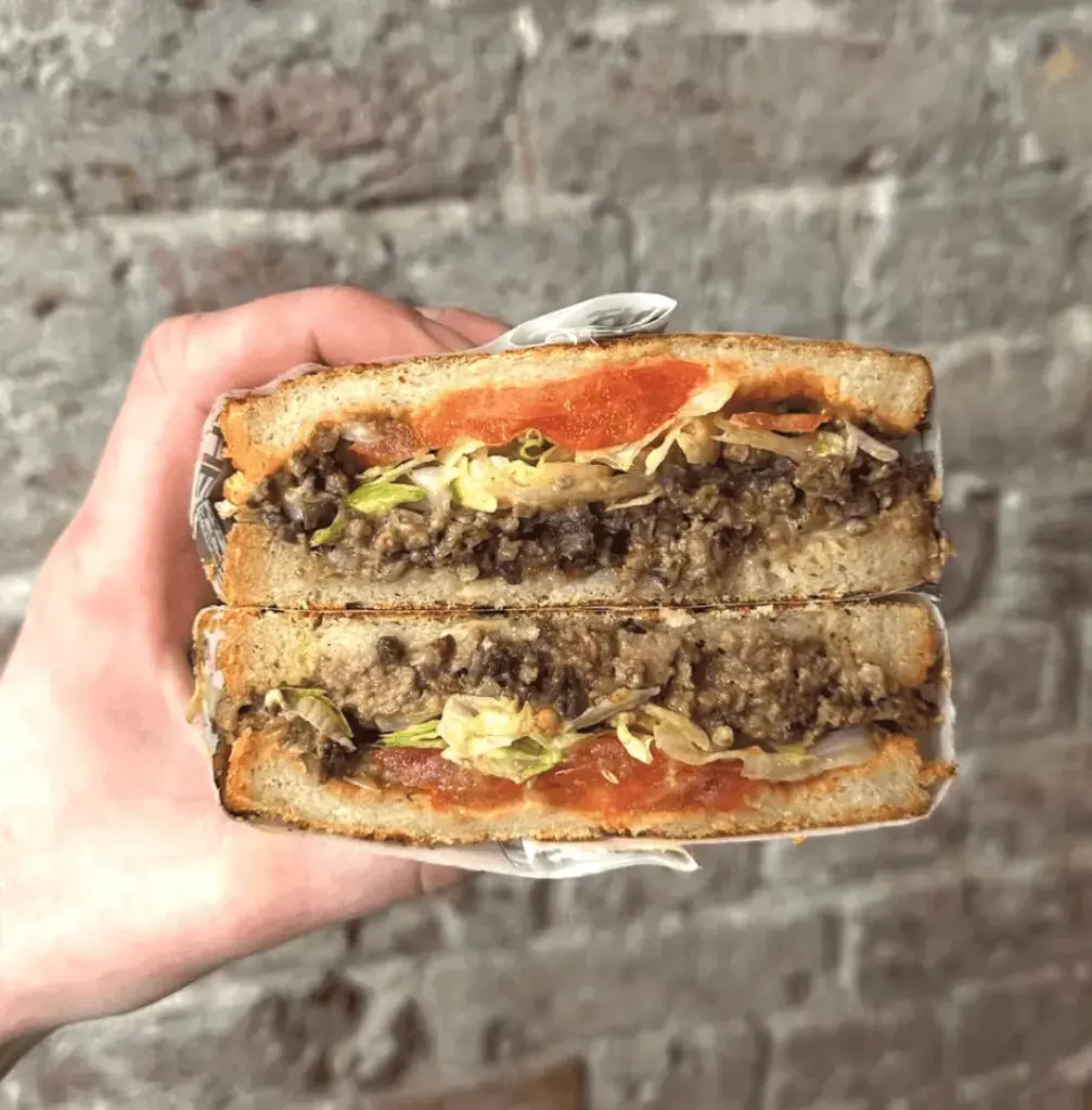 image 53d6b7c6 5a4e 41bb a9de fa66f433bfe2.webp