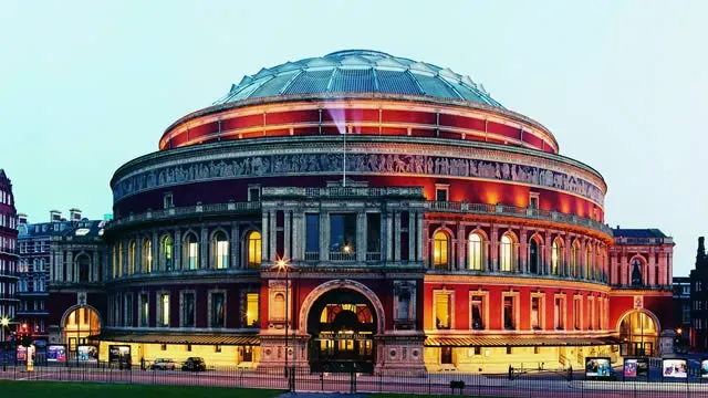 Cultural Experiences in London: Museums, Galleries & Theaters image 722f9787 df41 4ebf baaa d51f72d2abe9.webp