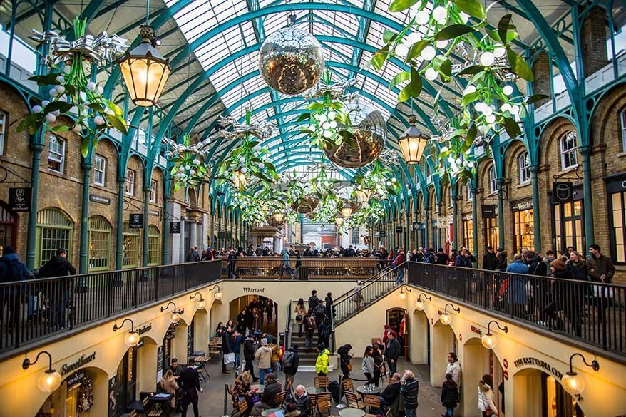 Top 10 Must-Visit Attractions in London for First-Time Visitors covent garden market is one of the top places to visit in london.jpg