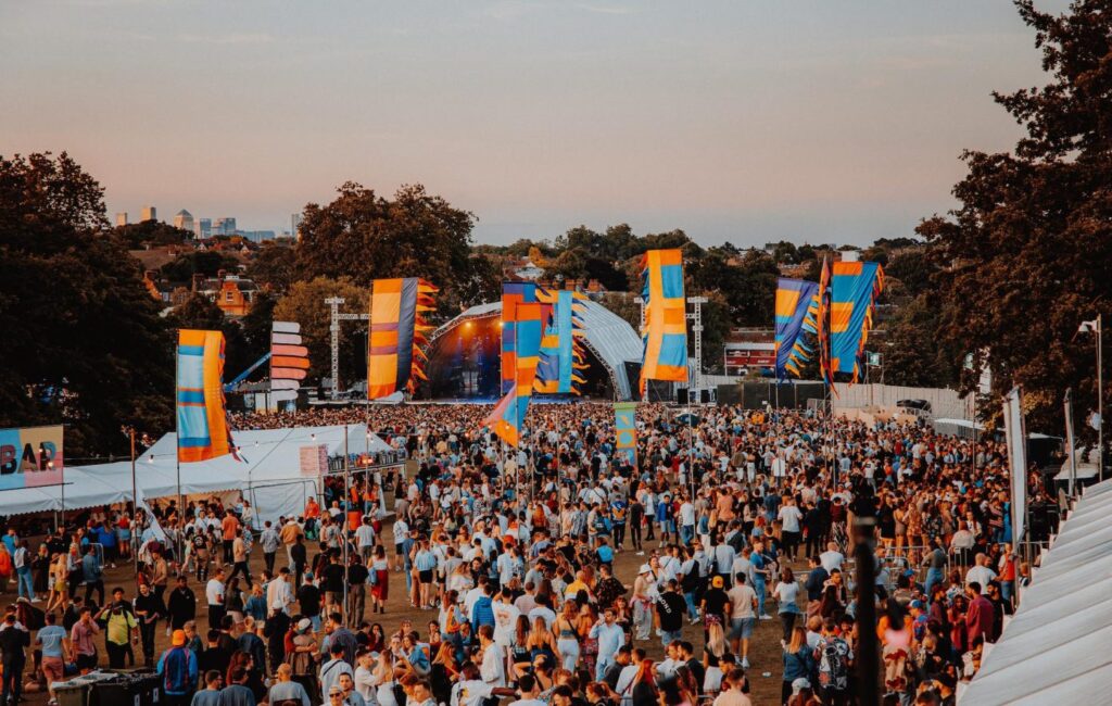 wide awake 27th may 2022 by luke dyson ld1 0663 1 1392x884.jpg