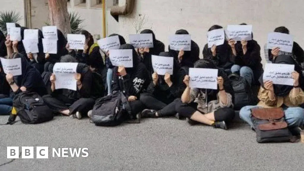 Iran Student Protests Spark Nationwide Outcry Over Government Actions image 51576b87 ae21 4fde 8bf0 25b902481e95.webp