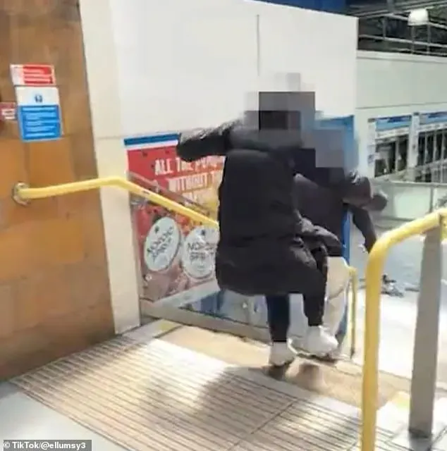 Assault at Earl's Court Station: Shocking Incident Unfolds in Front of Children image 7f2608d0 e3ce 4f92 9c62 cd76c564eb1b.webp